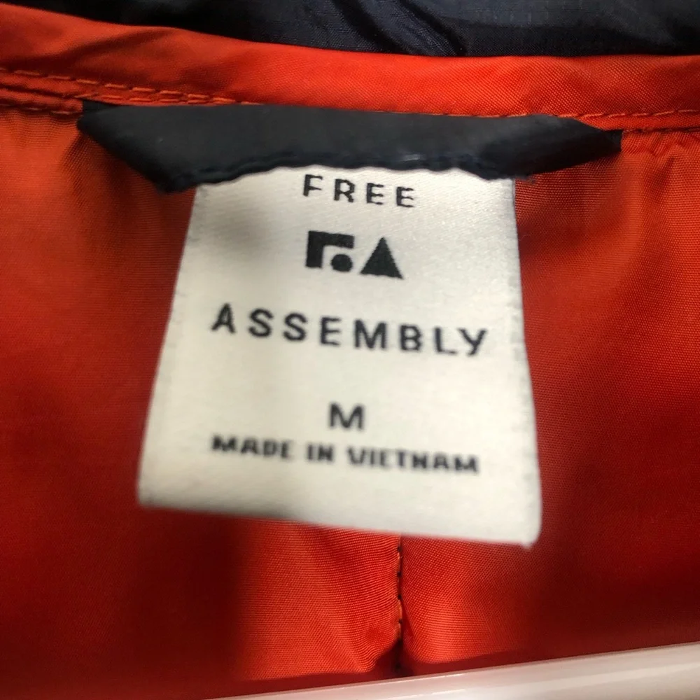 Free Assembly Men’s Puffer Jacket — Blue— Medium